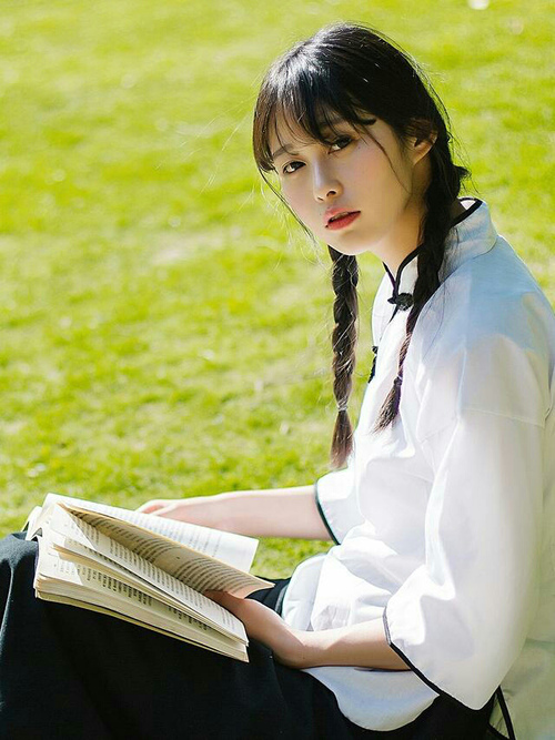 开云体育app-中超转会窗口开启球队布局各显神通,中超球员转会