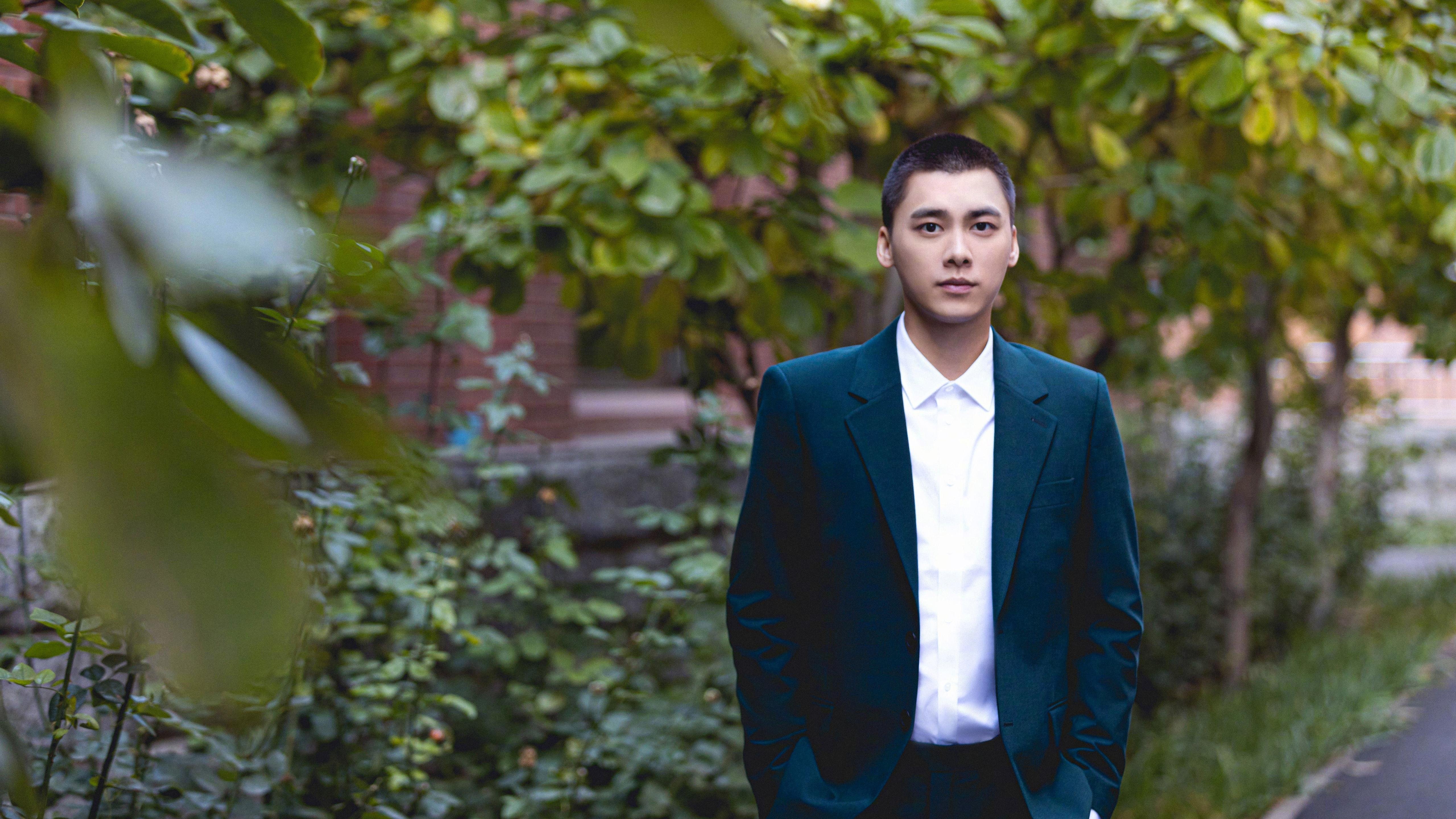 开云体育app-中超转会窗口开启球队布局各显神通,中超球员转会