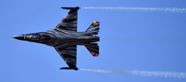 开云app-F-16前脚到，俄军后脚炸，俄军6b13